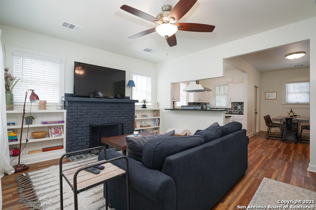 1125 Virginia Property Photo 5