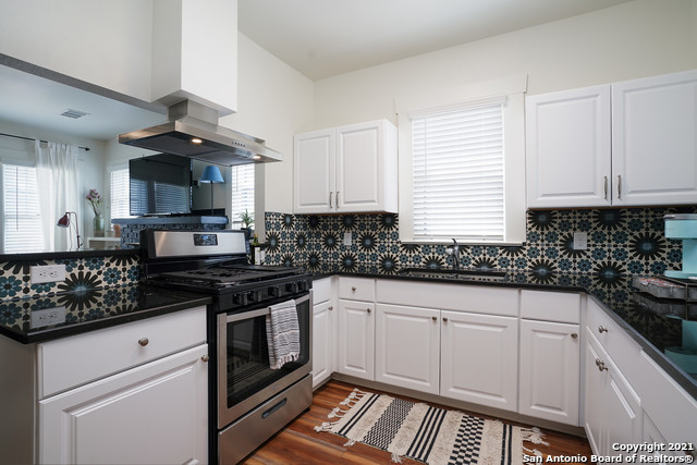 1125 Virginia Property Photo 9