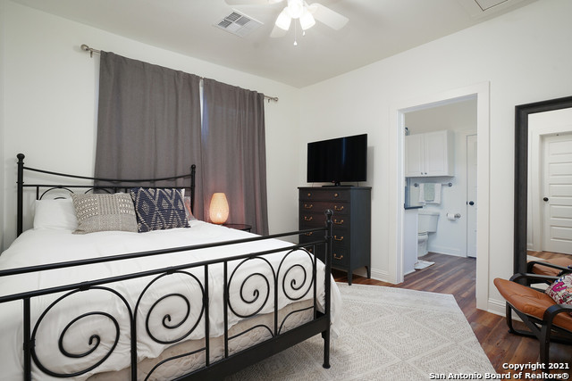 1125 Virginia Property Photo 11
