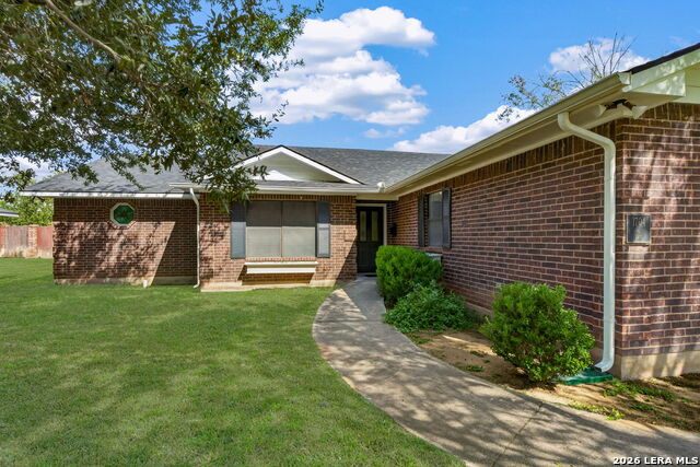 1704 Strait Ln Property Photo 2