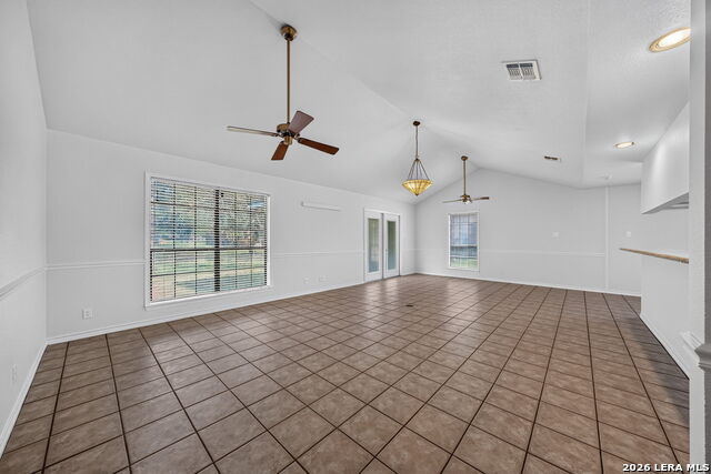 1704 Strait Ln Property Photo 3