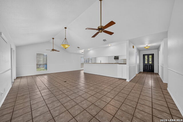 1704 Strait Ln Property Photo 4