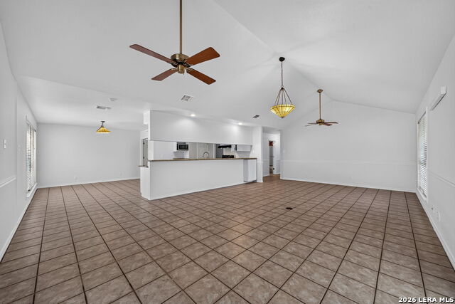 1704 Strait Ln Property Photo 5