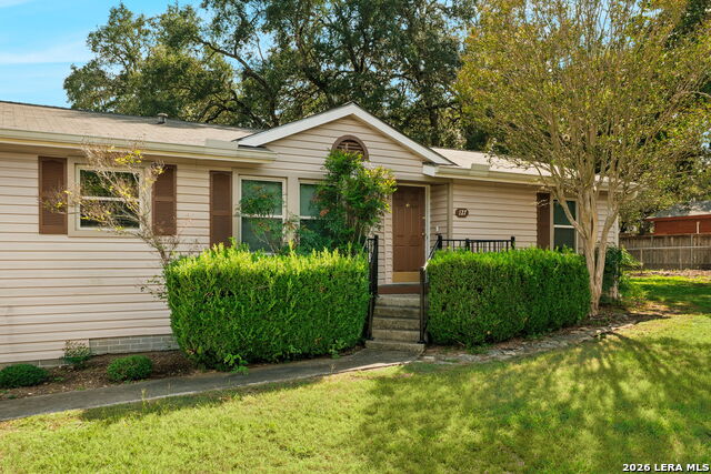 127 Stonegate S Property Photo 1