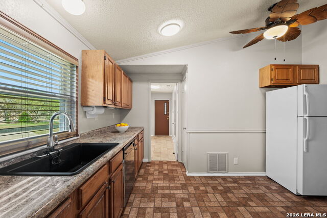 127 Stonegate S Property Photo 7