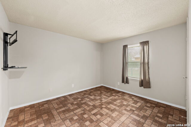 127 Stonegate S Property Photo 16