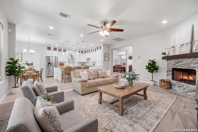 2854 Lakehills Property Photo 1