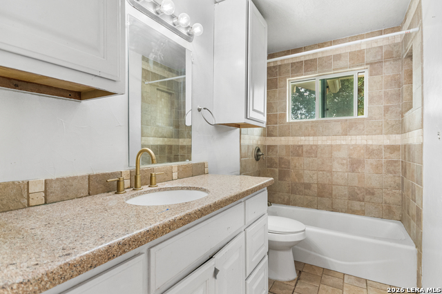 217 Michelle Property Photo 16