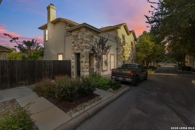 5923 Whitby Property Photo 1