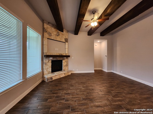 969 Carriage Loop Property Photo 8