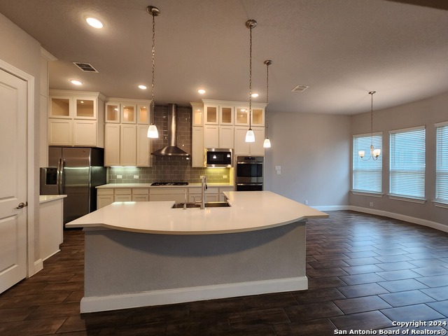 969 Carriage Loop Property Photo 10