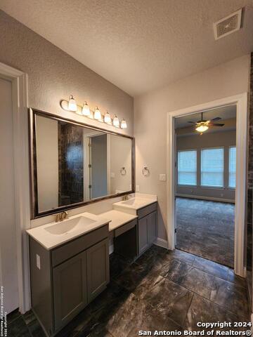 969 Carriage Loop Property Photo 27