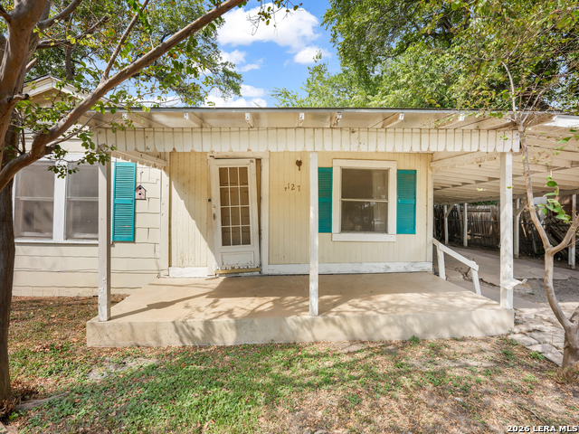 127 Linda Lou Dr Property Photo 1