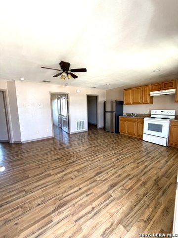 434 Spring View Property Photo 4