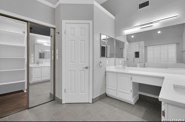 410 Shadowbluff Dr Property Photo 12