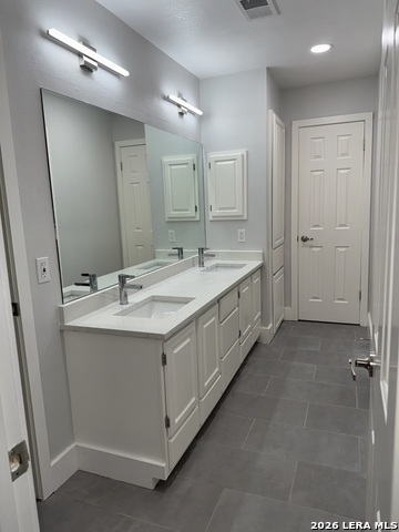 410 Shadowbluff Dr Property Photo 18