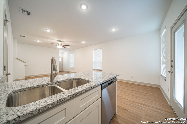 7519 Gramercy Way Property Photo 8