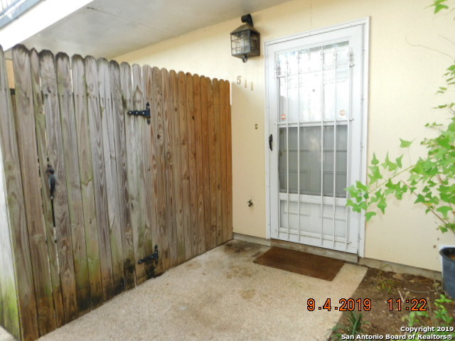 6718 Callaghan Rd Property Photo 2