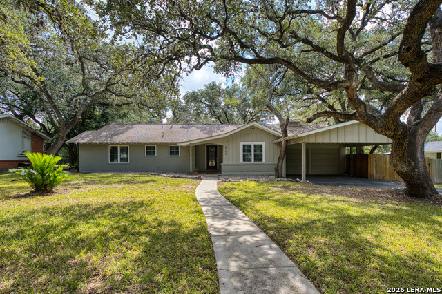 2742 Hitching Post St Property Photo 2