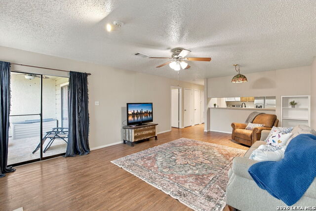 604 Highcrest Property Photo 5