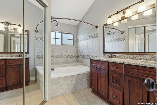 6915 Raintree Frst Property Photo 23