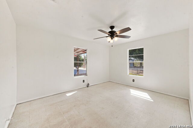 8486 S Loop 1604 E Property Photo 34