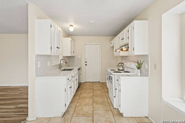 4914 Grey Hawk Dr Property Photo 4