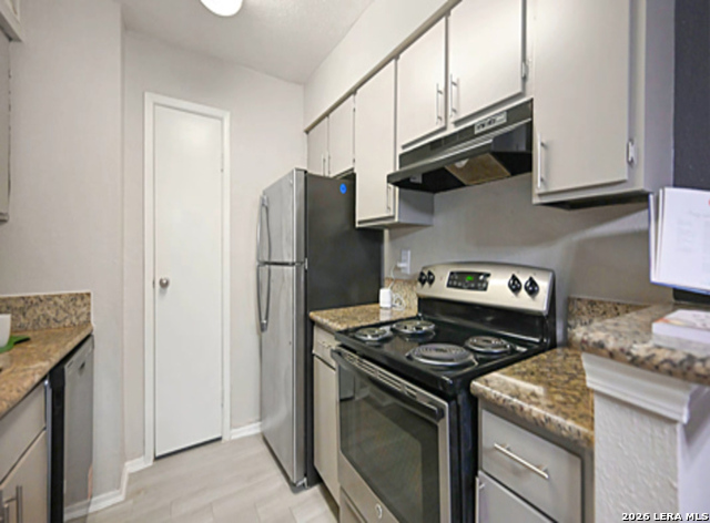 1901 Lakeside Dr Property Photo 8