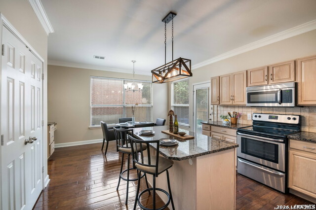 24510 Arrow Tree Property Photo 10