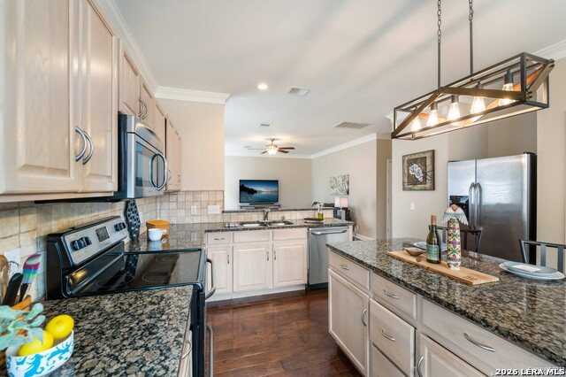 24510 Arrow Tree Property Photo 14