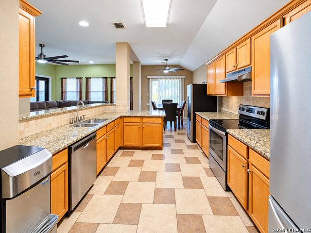 9706 Copperstream Property Photo 19
