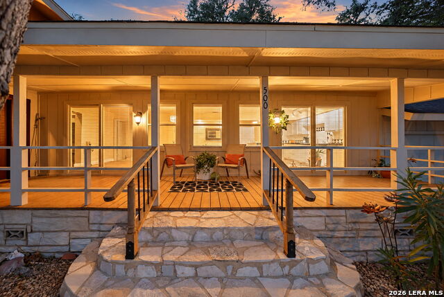500 Kings Point Dr Property Photo 2