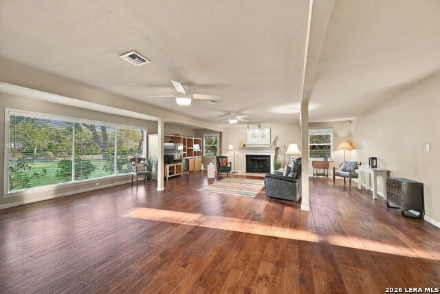 500 Kings Point Dr Property Photo 6