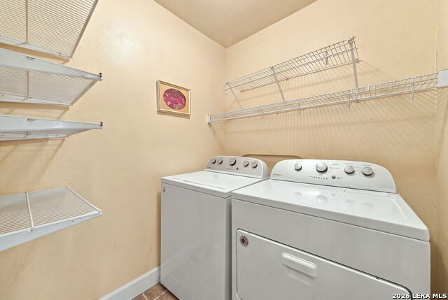 500 Kings Point Dr Property Photo 9