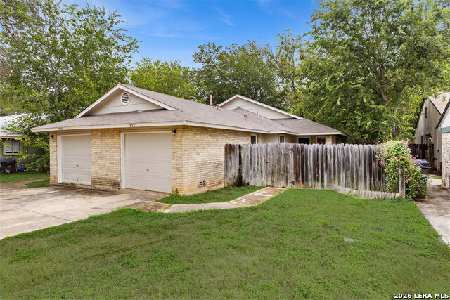 5224 Meadow Rise St Property Photo 2