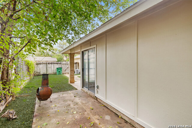 5224 Meadow Rise St Property Photo 5