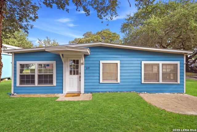 119 Palm St Property Photo 3
