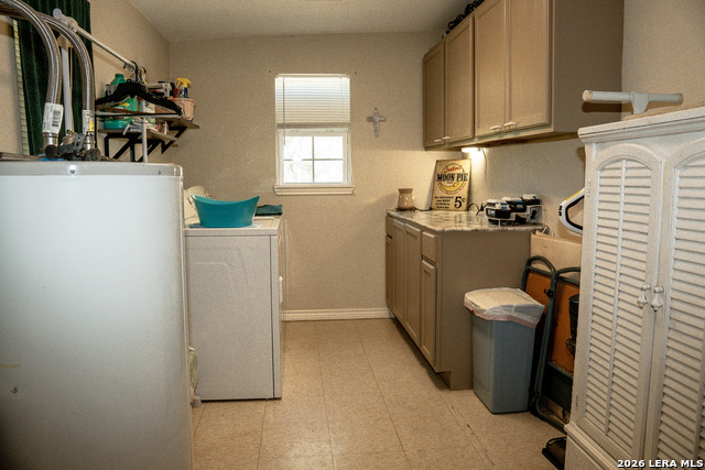 309 E Ave Property Photo 13