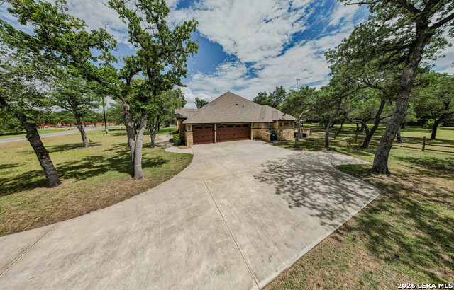 105 Elk Run Property Photo 5