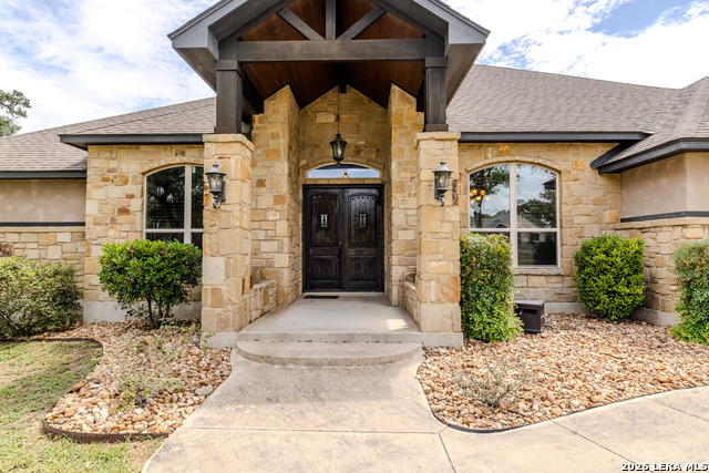 105 Elk Run Property Photo 6