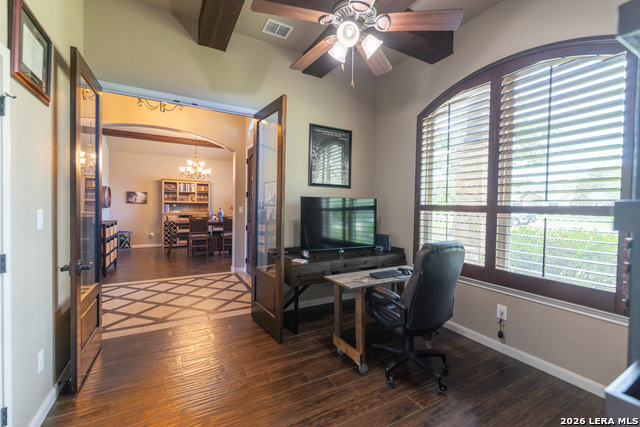105 Elk Run Property Photo 8