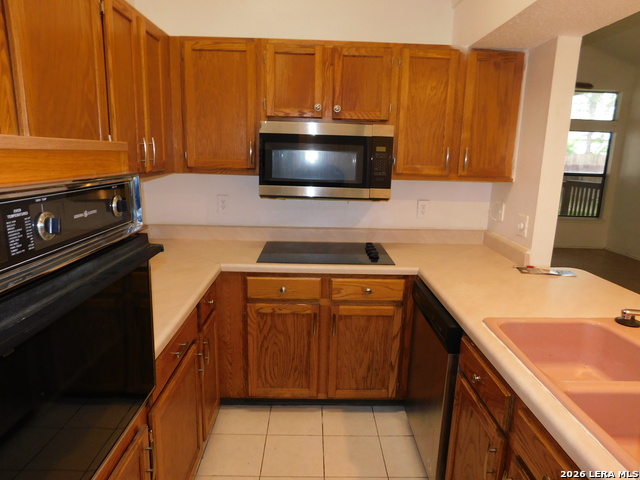 10225 Canton Fld Property Photo 6