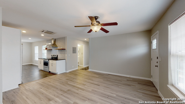 619 Sumner Dr Property Photo 6