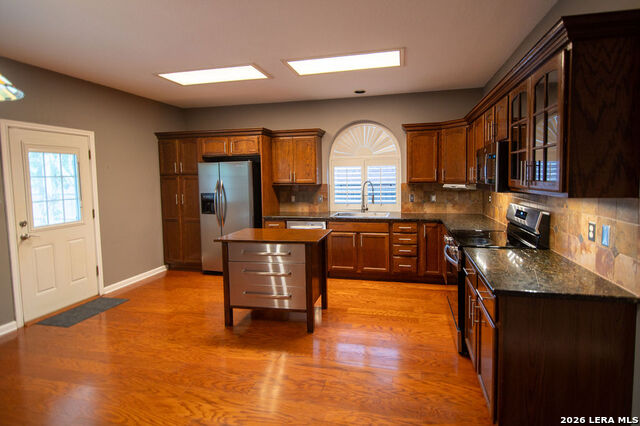 6126 Spring Vly Property Photo 8
