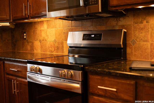 6126 Spring Vly Property Photo 11