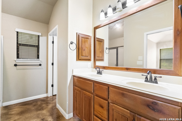 2015 Sungate Dr Property Photo 13