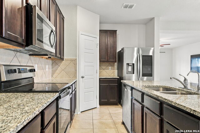 4705 Cambridge Park Property Photo 9