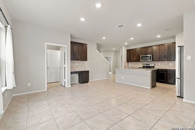 4705 Cambridge Park Property Photo 11