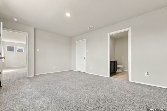 4705 Cambridge Park Property Photo 32