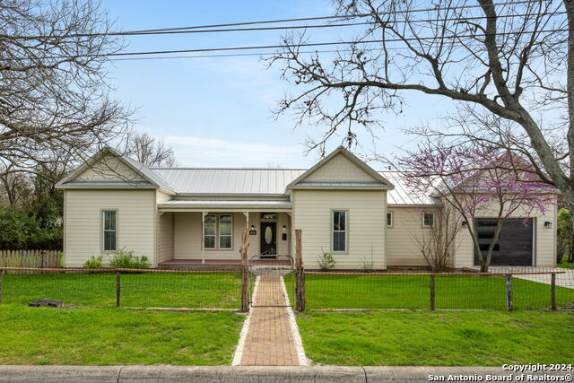 303 James St Property Photo 1